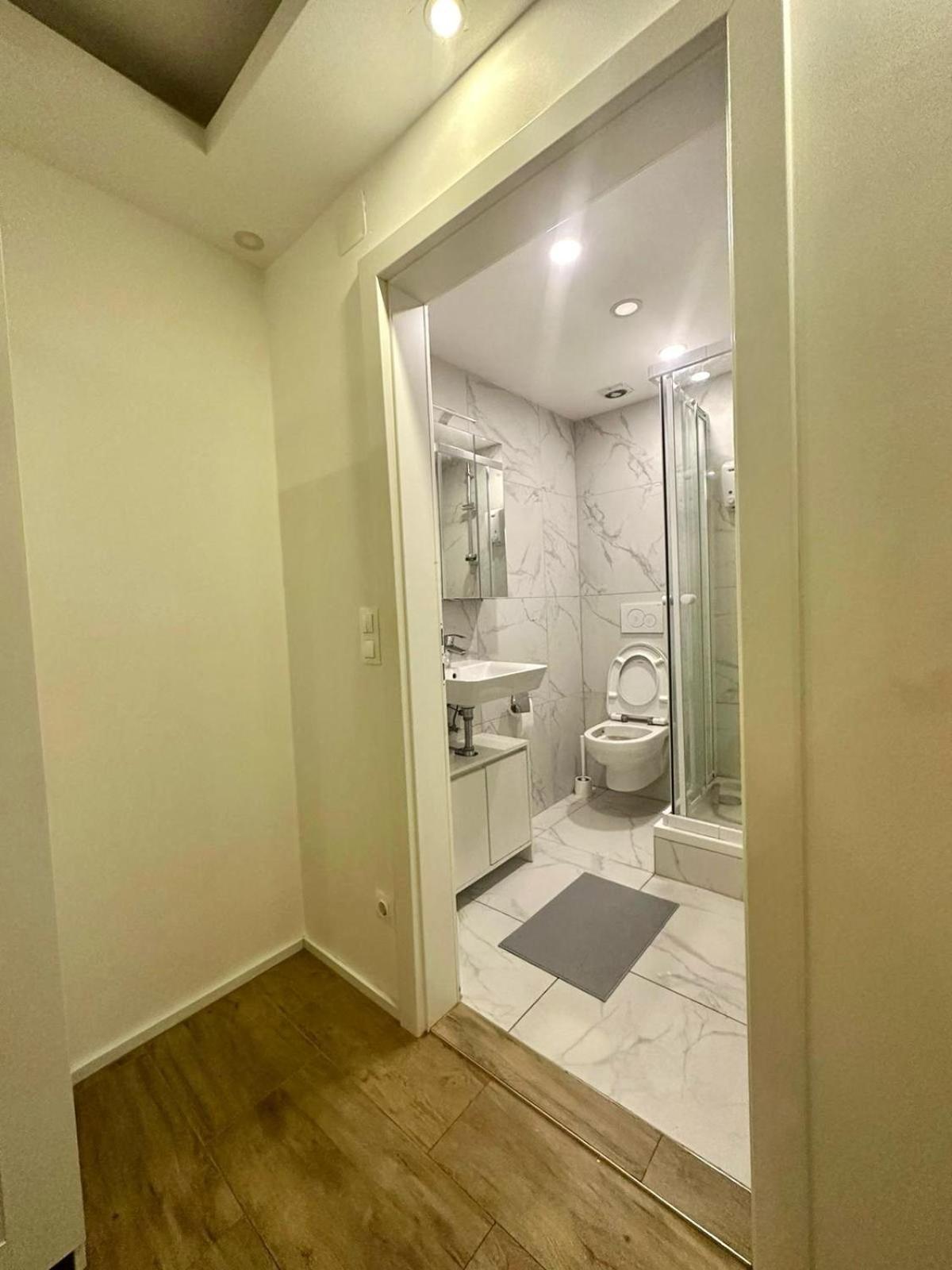 Ar Living Vienna Klosterneuburger Studios Екстер'єр фото